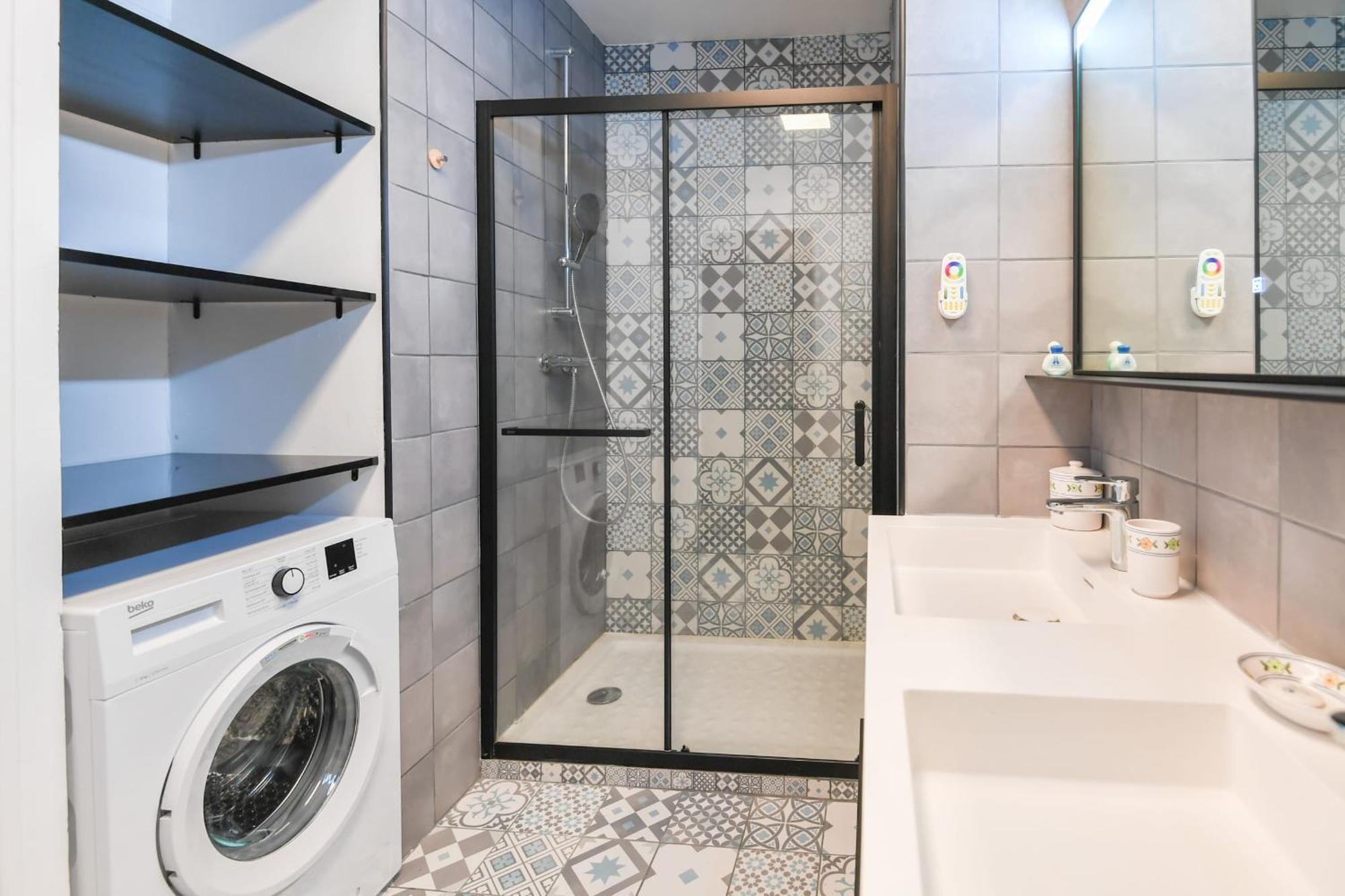 آنسي Nice Apartment With Balcony Very Close To The City Center المظهر الخارجي الصورة